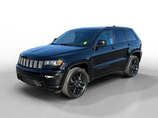 Used 2019 Jeep Grand Cherokee Altitude image 1