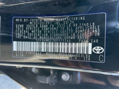 Used 2024 Toyota Corolla LE image 38