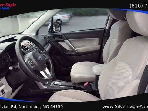 Used 2017 Subaru Forester 2.5i Premium w/ Popular Package #2A AWD/4WD image 9