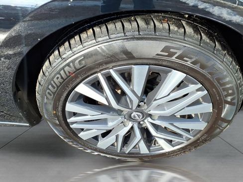 Used 2024 Nissan Altima 2.5 SV image 9