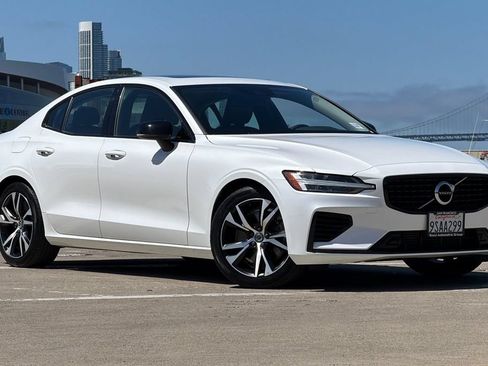 Certified 2022 Volvo S60 T8 R-Design Expression AWD/4WD image 1