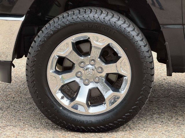 Used 2019 RAM 1500 Big Horn AWD/4WD image 9