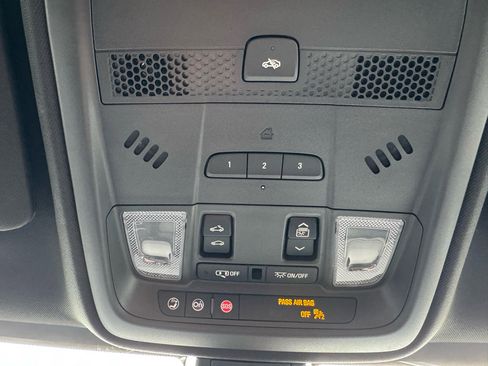 Used 2025 Cadillac XT5 Premium Luxury image 24