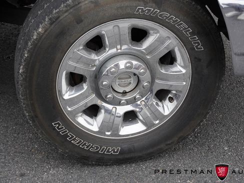 Used 2011 Ford F350 Lariat w/ Lariat Interior Pkg image 12