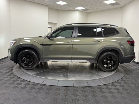 Used 2026 Volkswagen Atlas Peak Edition AWD/4WD image 4