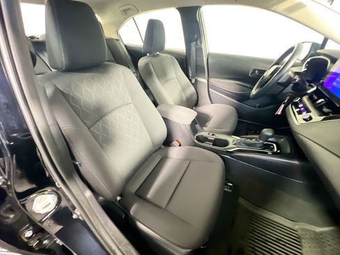 Used 2024 Toyota Corolla LE image 31