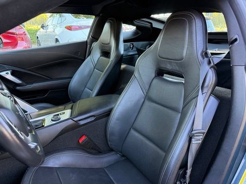 Used 2019 Chevrolet Corvette Stingray Coupe w/ Carbon Flash Badge Package RWD image 11