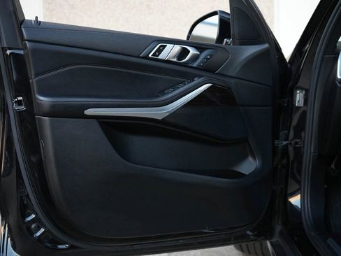 Used 2019 BMW X5 xDrive40i w/ Convenience Package image 17