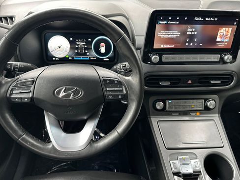 Used 2023 Hyundai Kona Limited image 29
