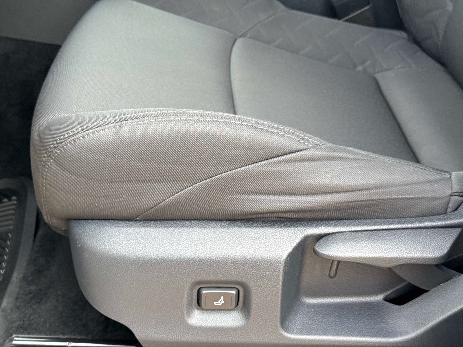 Used 2025 Toyota Tacoma SR5 RWD image 22