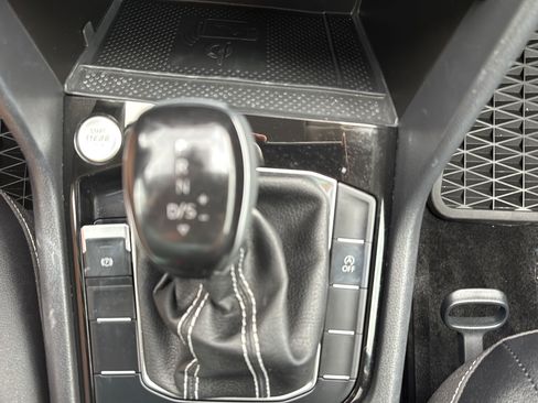Used 2023 Volkswagen Taos SE FWD image 28