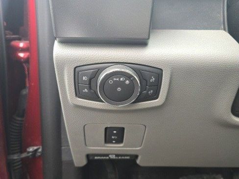 Used 2019 Ford F250 XLT w/ XLT Value Package image 7