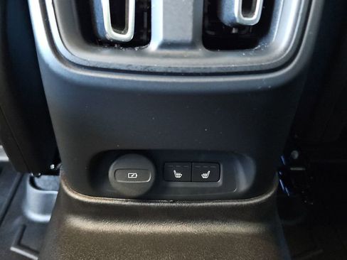 Used 2023 Volvo C40 P8 Recharge Ultimate image 26