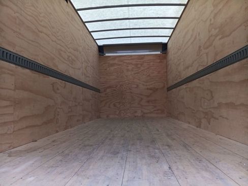 Used 2023 Chevrolet Low Cab Forward 5500XD image 15