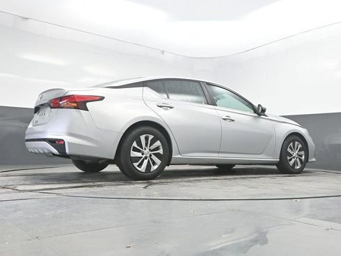 Used 2020 Nissan Altima 2.5 S FWD image 29
