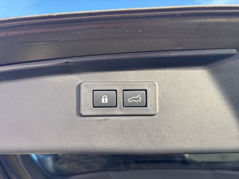 Certified 2025 Subaru Outback Limited image 27