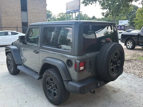 Used 2020 Jeep Wrangler Sport AWD/4WD image 3