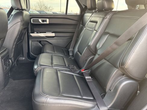 Used 2024 Ford Explorer XLT w/ Equipment Group 202A image 22