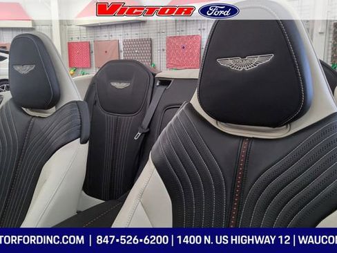 Used 2019 Aston Martin DB11 Volante image 24