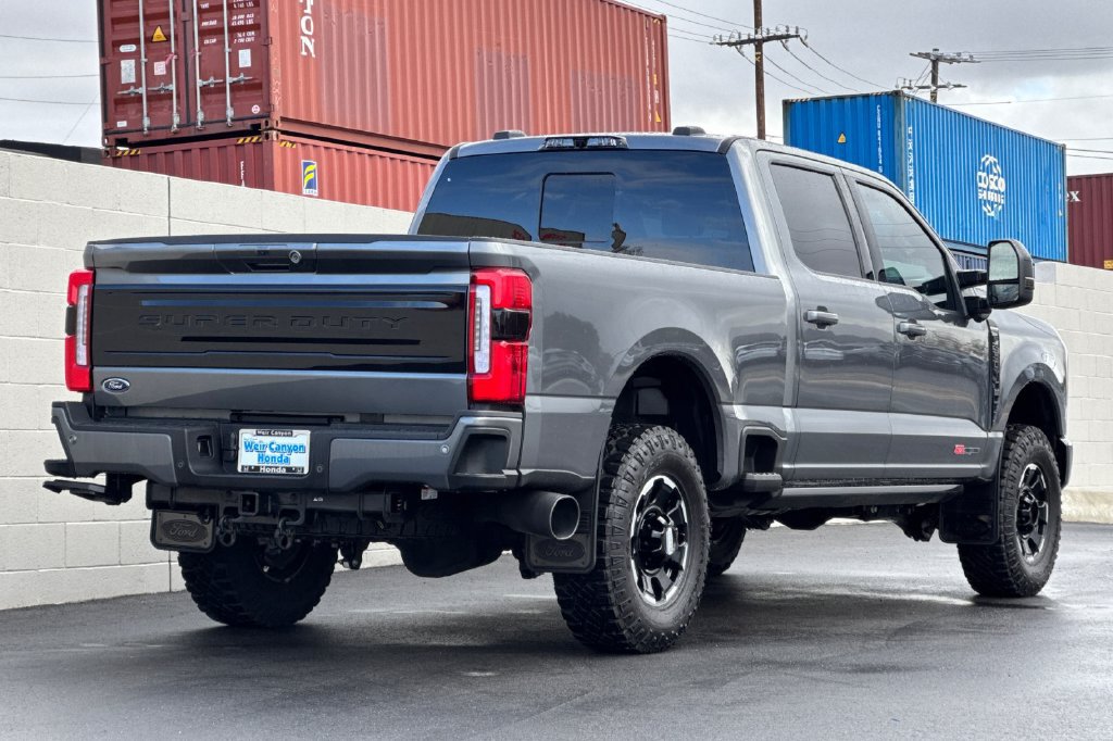 Used 2026 Ford F350 Platinum w/ Tremor Off-Road Package AWD/4WD image 10