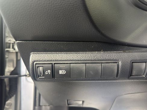 Used 2022 Toyota Corolla LE FWD image 16