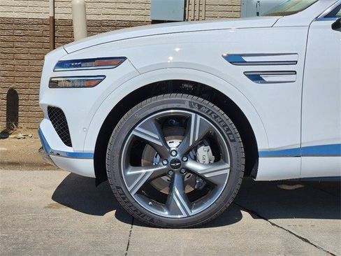 Used 2025 Genesis GV80 2.5T Prestige image 6