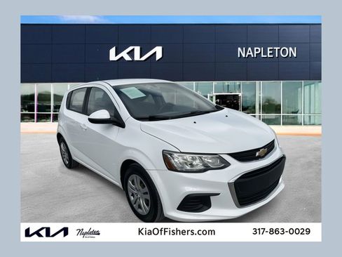 Used 2017 Chevrolet Sonic LT image 1
