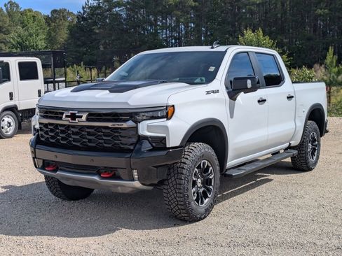 New 2026 Chevrolet Silverado 1500 ZR2 w/ LPO, Dark Essentials Package AWD/4WD image 5