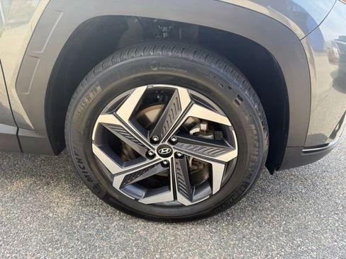Certified 2024 Hyundai Tucson Limited AWD/4WD image 11
