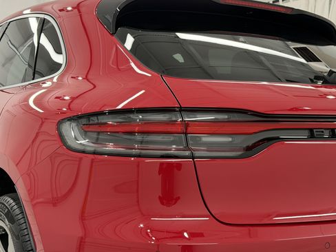 Certified 2024 Porsche Macan image 18