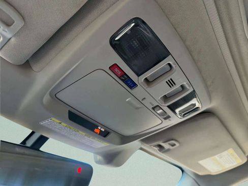 Used 2018 Subaru Outback 2.5i Limited image 30