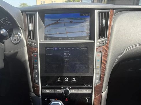 Used 2018 INFINITI Q50 Luxe w/ Essential Package (2.0T Luxe) AWD/4WD image 12
