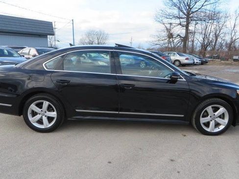 Used 2017 Volkswagen Passat 1.8T SE image 7