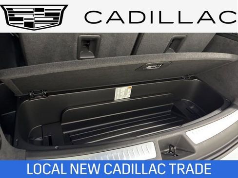 Used 2025 Cadillac XT6 Premium Luxury w/ Technology Package AWD/4WD image 35