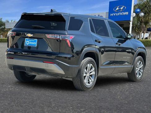 Used 2026 Chevrolet Equinox LT FWD image 3
