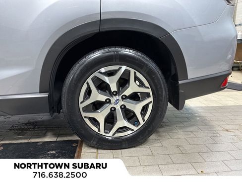 Used 2024 Subaru Forester Premium image 14