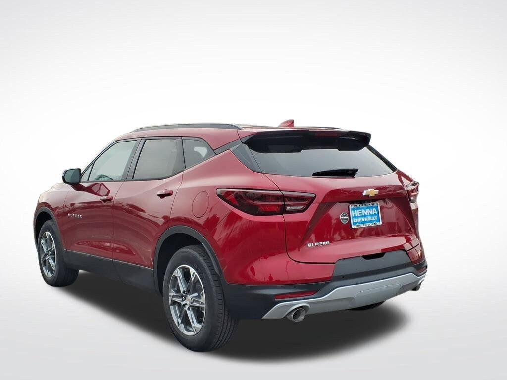 New 2026 Chevrolet Blazer LT w/ Sound & Technology Package FWD image 5