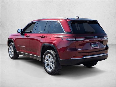 Used 2023 Jeep Grand Cherokee Limited w/ Luxury Tech Group II AWD/4WD image 9