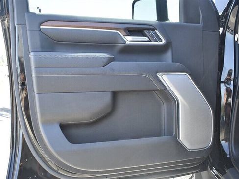 Used 2024 GMC Sierra 3500 Denali w/ Denali Reserve Package AWD/4WD image 14