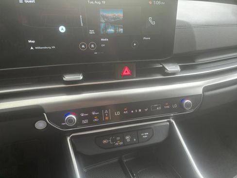 New 2026 Kia Carnival SX w/ SX Dark Edition Package FWD image 26