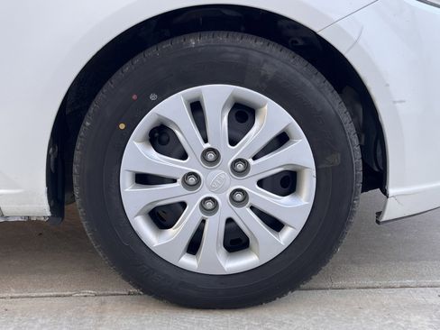 Used 2013 Kia Forte EX w/ Fuel Economy Pkg image 9