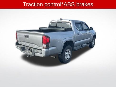 Used 2018 Toyota Tacoma SR w/ SR Convenience Package image 5