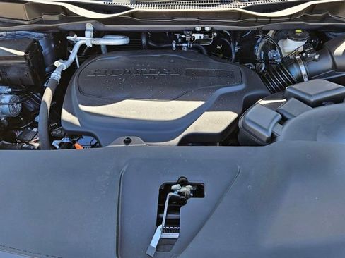 New 2026 Honda Odyssey Touring image 9