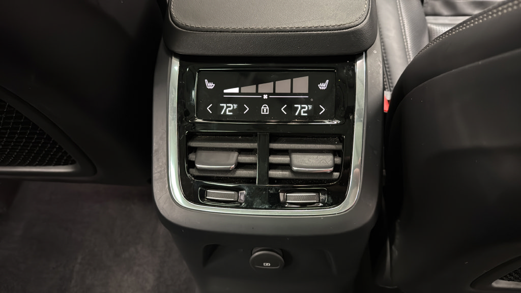 Used 2024 Volvo XC90 T8 Ultimate w/ Protection Package Premier AWD/4WD image 26