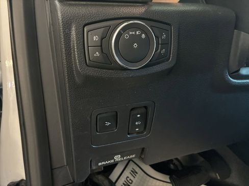 Used 2019 Ford F350 Platinum w/ Platinum Ultimate Package AWD/4WD image 18