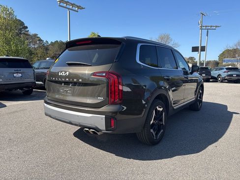 Used 2023 Kia Telluride S image 5