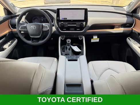 Certified 2026 Toyota Grand Highlander FWD image 25