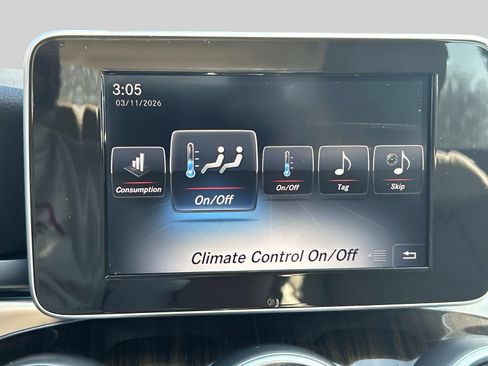 Used 2015 Mercedes-Benz C 300 4MATIC Sedan image 29