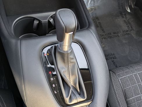 Used 2023 Honda HR-V LX image 17