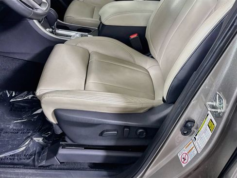 Used 2019 Subaru Ascent Limited AWD/4WD image 23